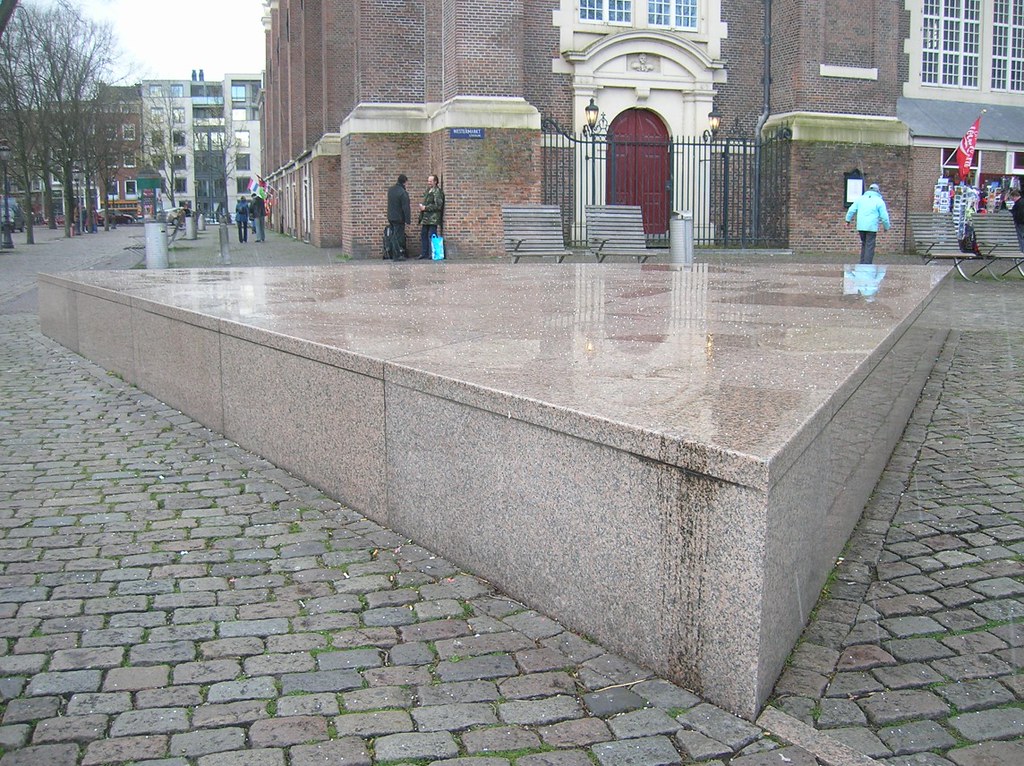 monument amsterdam